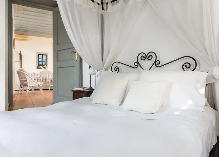 Patmos Exclusive * سكالا