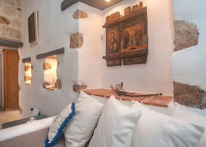 Patmos Exclusive فيلة