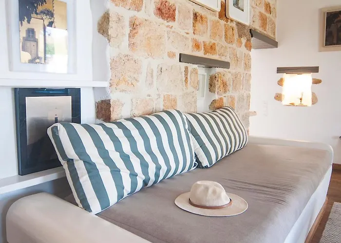 Patmos Exclusive * سكالا