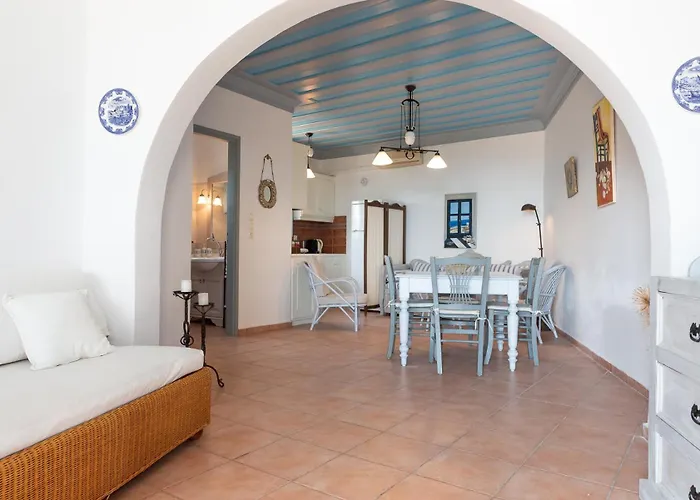 Patmos Exclusive * سكالا