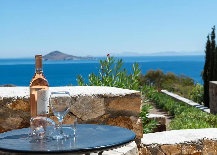 Patmos Exclusive سكالا