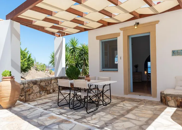 Patmos Exclusive * سكالا